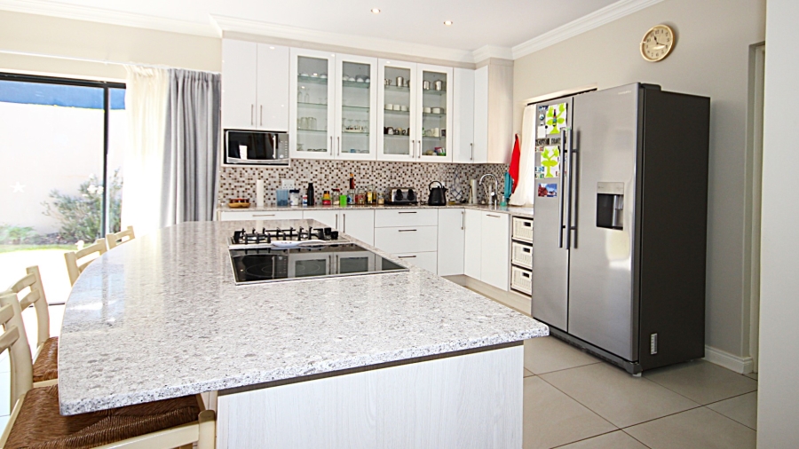 4 Bedroom Property for Sale in Monte Christo Western Cape